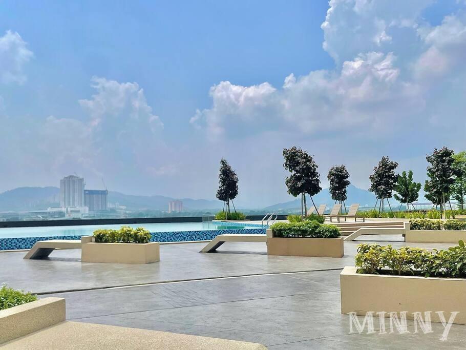 Netizen Near Mrt Couple Balcony Suite #31 Kampong Bukit Dukong Εξωτερικό φωτογραφία
