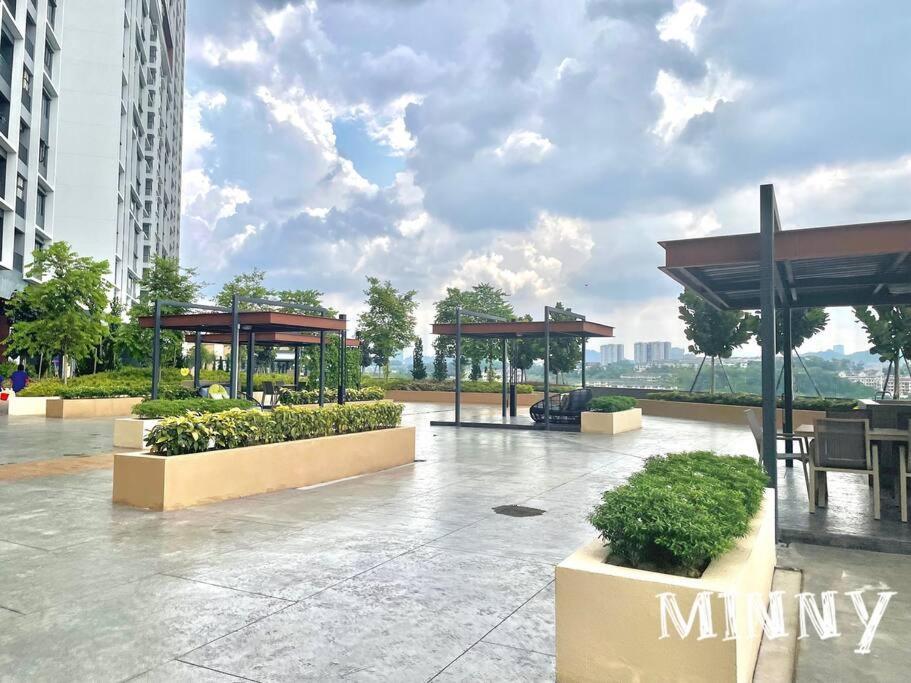 Netizen Near Mrt Couple Balcony Suite #31 Kampong Bukit Dukong Εξωτερικό φωτογραφία
