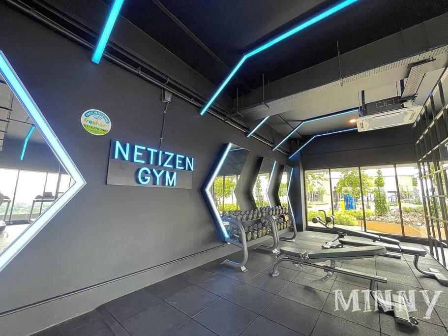 Netizen Near Mrt Couple Balcony Suite #31 Kampong Bukit Dukong Εξωτερικό φωτογραφία