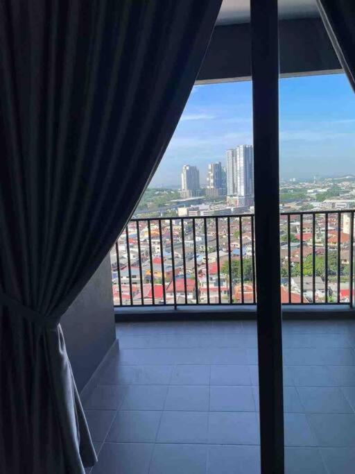 Netizen Near Mrt Couple Balcony Suite #31 Kampong Bukit Dukong Εξωτερικό φωτογραφία