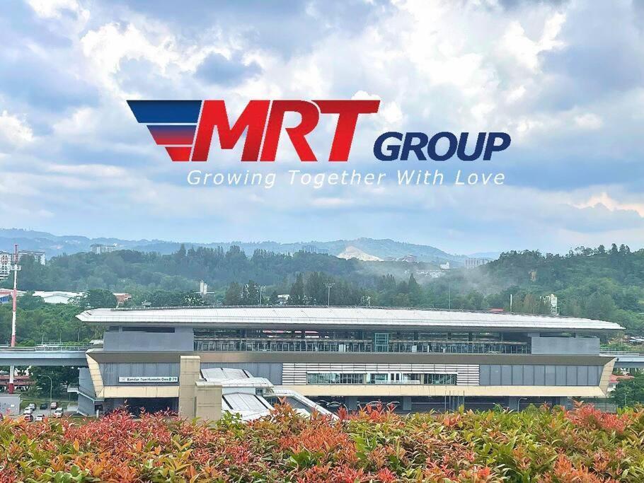 Netizen Near Mrt Couple Balcony Suite #31 Kampong Bukit Dukong Εξωτερικό φωτογραφία